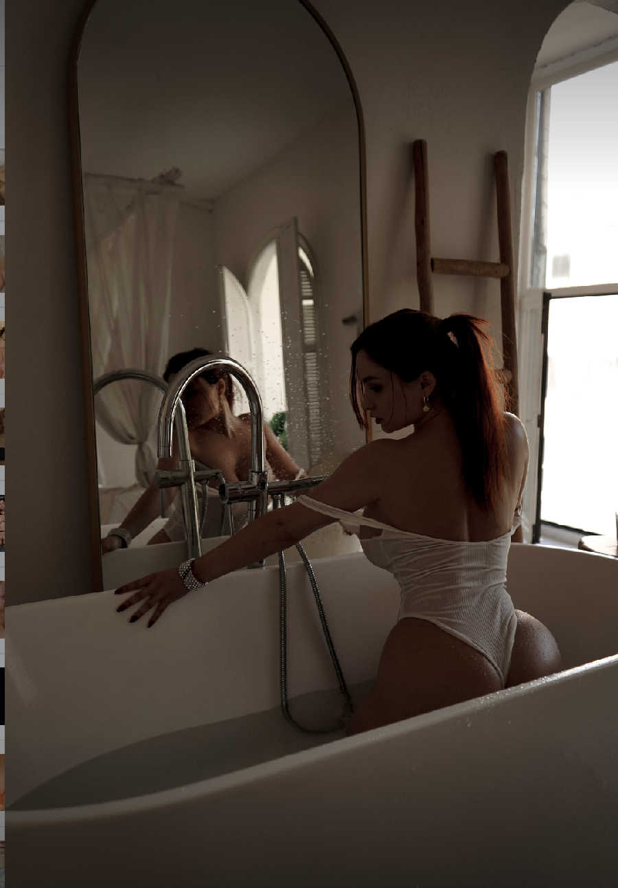 A playful frame from Miranda Faith nude — online in Shantou