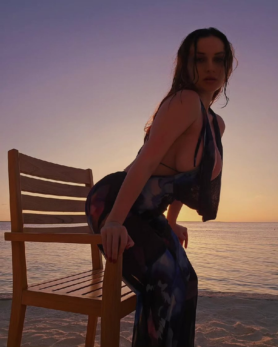 Sexy girl Miranda Faith nude in Shantou