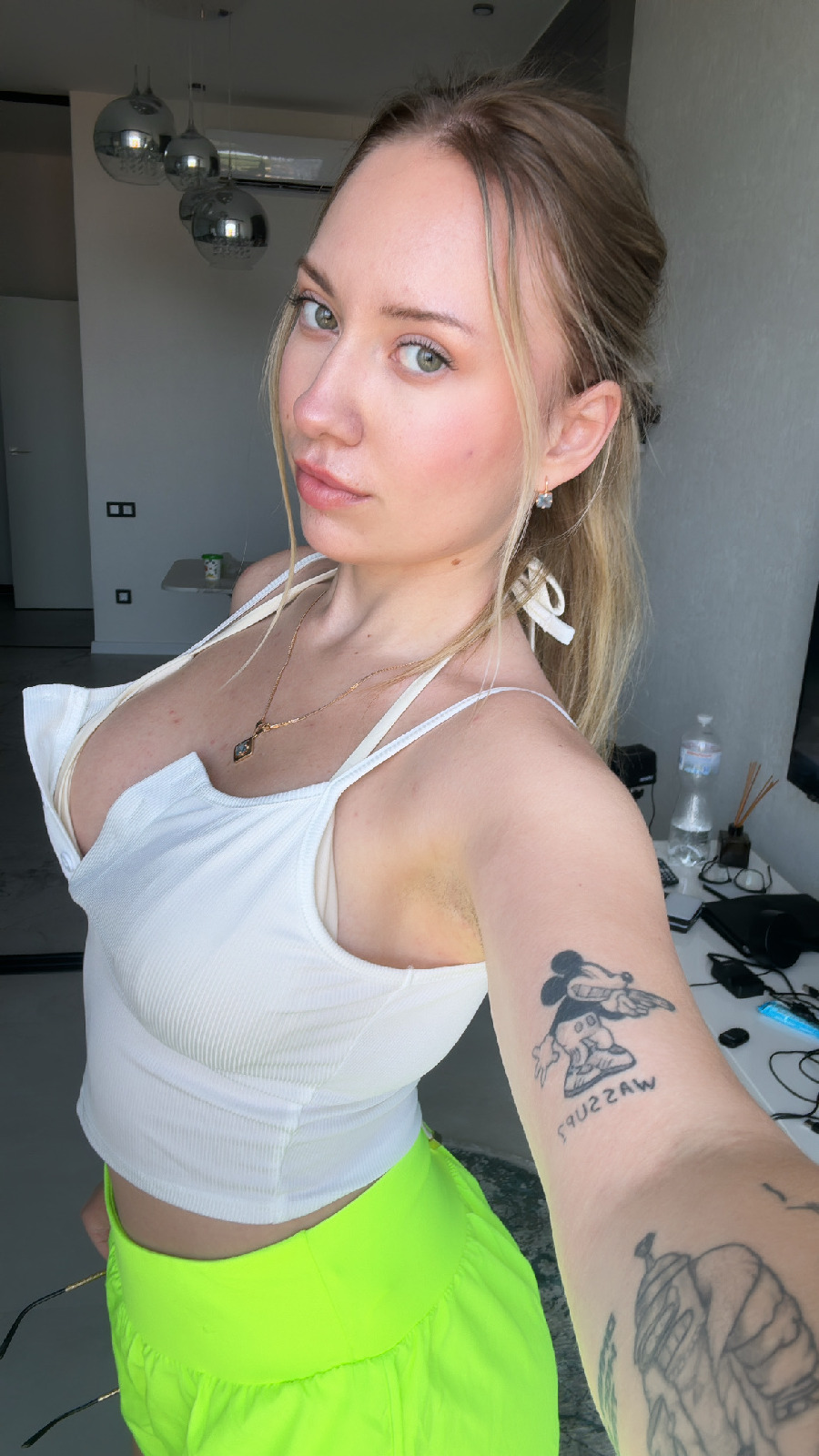 KateV in her underwear in Shantou