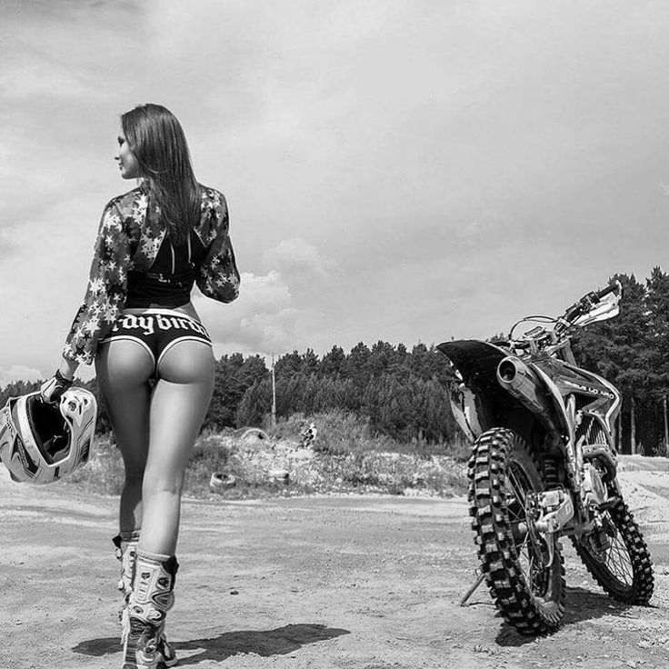 Beautiful girls and motorcycles in Shantou