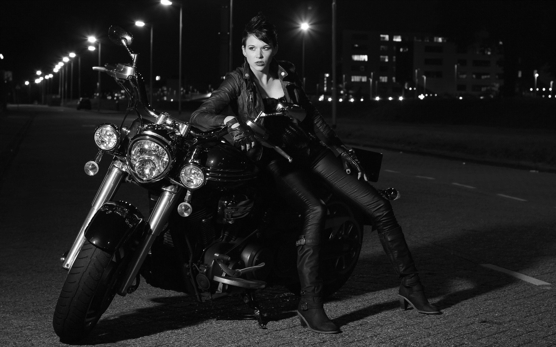 Photo Beautiful girls and motorcycles in Shantou