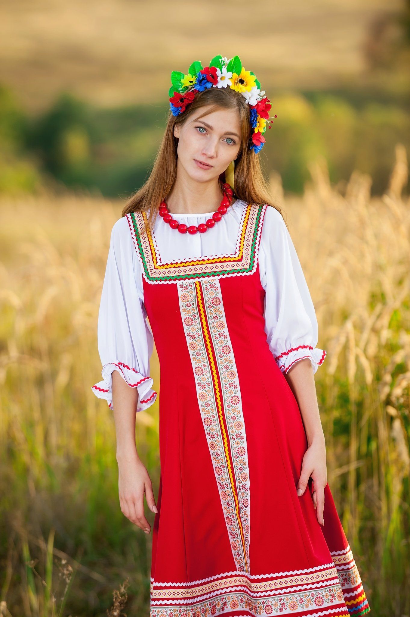 Women in Slavic costumes in Shantou