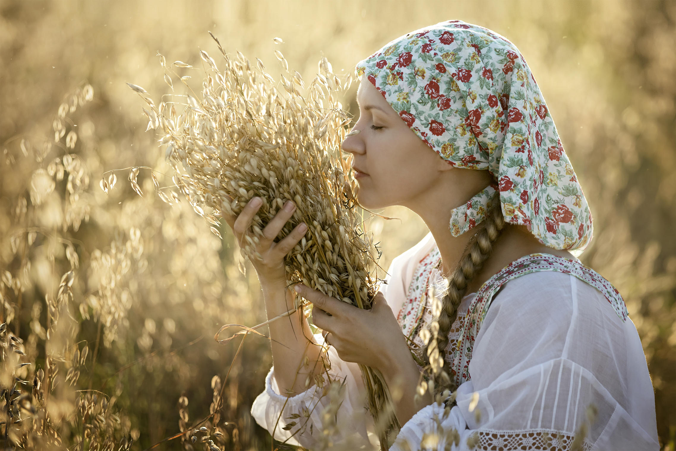 Photo Women in Slavic costumes in Shantou
