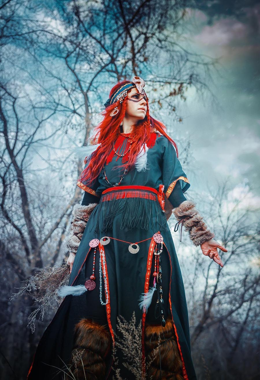 Girls in Slavic costumes underwear in Shantou