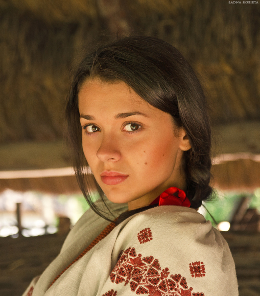 Girls in Slavic costumes in Shantou
